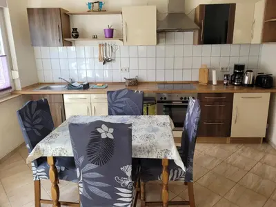 Küche/Küchenzeile in der Unterkunft Ferienwohnung mit Garten - 10 Minuten von Templin