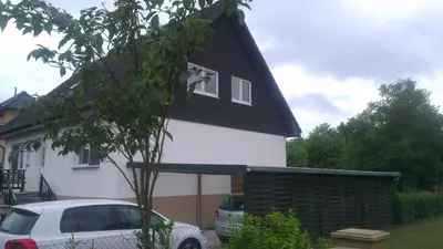 Das Gebäude in dem sich die Ferienwohnung befindet