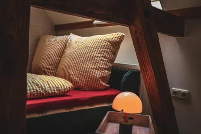 Ein Bett oder Betten in einem Zimmer der Unterkunft Romantisches Vintage Atelier in Caputh bei Potsdam