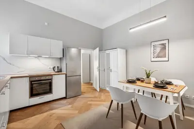 Küche/Küchenzeile in der Unterkunft Comfy 2 Bedroom Apartment Charlottenburg