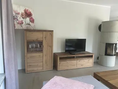 TV/Unterhaltungsangebot in der Unterkunft Ferienwohnung Waldesruh mit Kaminofen und Balkon