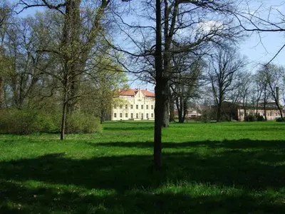Ein Garten an der Unterkunft von Stechow Comfortable holiday residence