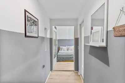 Ein Bett oder Betten in einem Zimmer der Unterkunft Bright flat near park & transport Neukölln