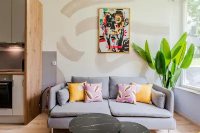 Ein Sitzbereich in der Unterkunft Artsy Apartment in Central Berlin - Self check in