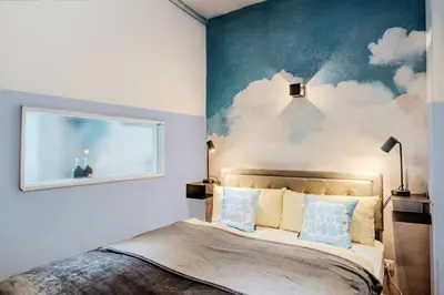 Ein Bett oder Betten in einem Zimmer der Unterkunft Heavenly flat in Berlin self check in