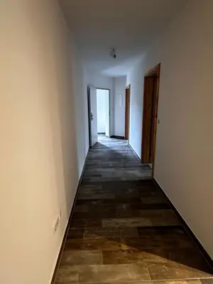 Grundriss der Unterkunft 2-Zimmer Wohnung, Parkplatz und Terrasse, Nah A10 und Berlin