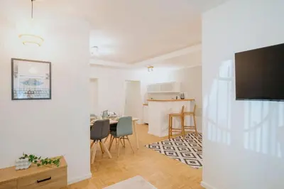 Küche/Küchenzeile in der Unterkunft Parklounge Apartment in historic Villa