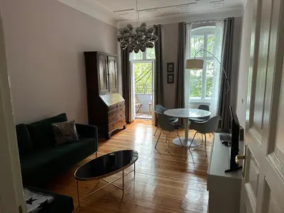 Ein Sitzbereich in der Unterkunft Frisch sanierte Altbauwohnung Helmholtzplatz
