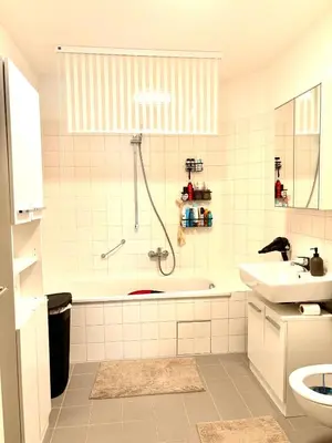 Ein Badezimmer in der Unterkunft MoSh Apartment Central Berlin - Friedrichshain - Alexanderplatz