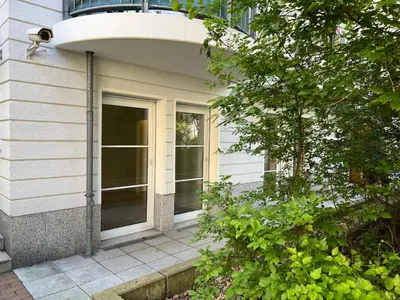 Ein Garten an der Unterkunft ALEXA Spacious Design Apart up to 10 persons - Parking - Superfast Wifi