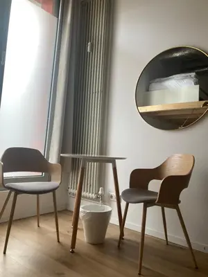Ein Sitzbereich in der Unterkunft Minimal Hostel Kreuzberg