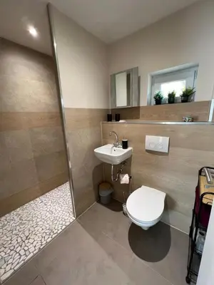 Ein Badezimmer in der Unterkunft NEU! Ferienwohnung Havel-Biene
