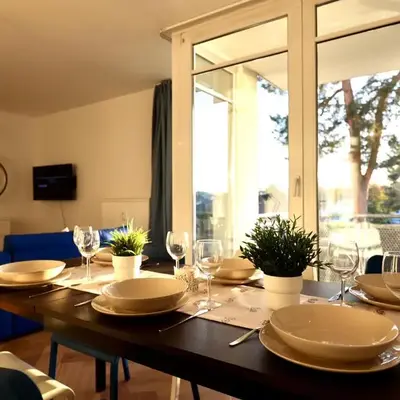 Modern Apartment Near Kristalltherme- MontiRooms