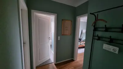 Grundriss der Unterkunft Design Apartment, Klimaanlage, Parkplatz, Netflix & Disney, Dominos Pizza, Wallbox