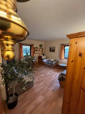 Ein Sitzbereich in der Unterkunft Ferienhaus Feldblick mit Kamin für 15 Personen