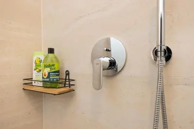 Ein Badezimmer in der Unterkunft Terrassen-Wohnung am Görlitzer Park in Kreuzberg