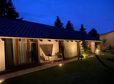 Ein Garten an der Unterkunft Ferienhaus am Feld nahe Berlin