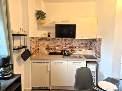 Küche/Küchenzeile in der Unterkunft BohnApartments Franzstraße - kostenlose Parkplätze - sehr ruhig - Neubau - Vollausstattung - WLAN