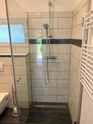 Ein Badezimmer in der Unterkunft Ferienhäuser am Heidesee