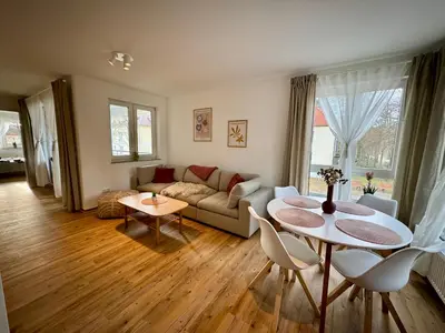 Ein Sitzbereich in der Unterkunft S4 FeWo in Bad Saarow, Seestr 4a