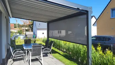 Das Gebäude in dem sich das Ferienhaus befindet