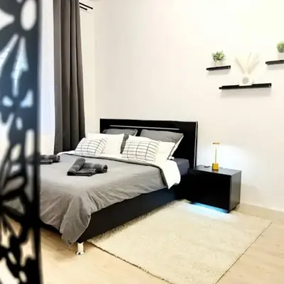 HolidayHome Apartments I Spacious Private Room in Heart of Berlin