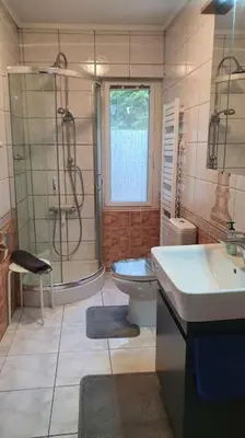 Ein Badezimmer in der Unterkunft Bungalow am Berliner Stadtrand