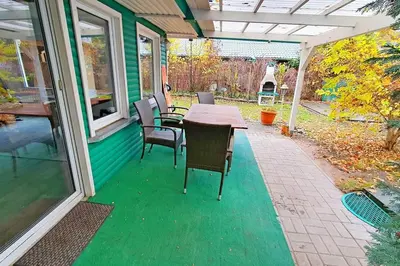 Ein Garten an der Unterkunft Bungalow am Berliner Stadtrand