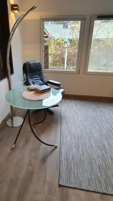 Ein Sitzbereich in der Unterkunft Bungalow am Berliner Stadtrand