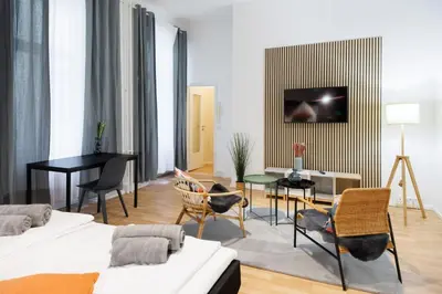 Ein Sitzbereich in der Unterkunft Grand Central City Apartments Mitte Museumsinsel