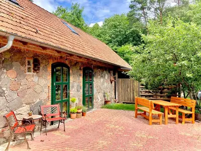 Das Gebäude in dem sich die Ferienwohnung befindet