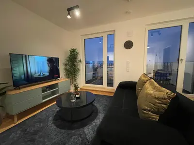 TV/Unterhaltungsangebot in der Unterkunft Luxeriöses Penthouse Apartment am BER Flughafen