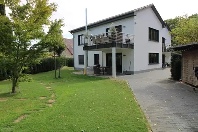 Das Gebäude in dem sich die Ferienwohnung befindet