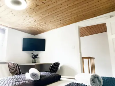 TV/Unterhaltungsangebot in der Unterkunft 3 Zimmer Haus nahe Airport BER