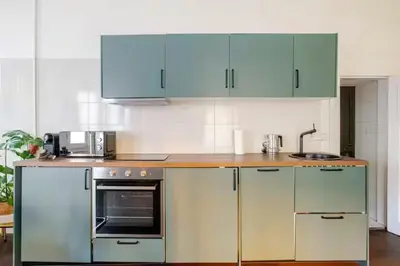 Küche/Küchenzeile in der Unterkunft Modernes Studio in Berlin Weissensee