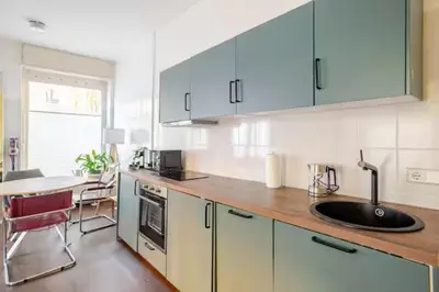 Küche/Küchenzeile in der Unterkunft Modernes Studio in Berlin Weissensee
