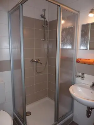 Ein Badezimmer in der Unterkunft Pension Märkische Bauernstube