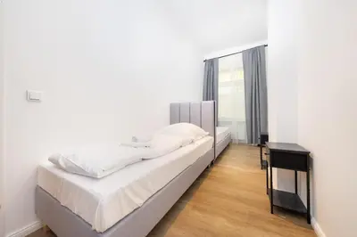 Ein Bett oder Betten in einem Zimmer der Unterkunft Perfect for 4, central, fast Wifi