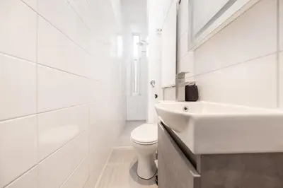 Ein Badezimmer in der Unterkunft Perfect for 4, central, fast Wifi