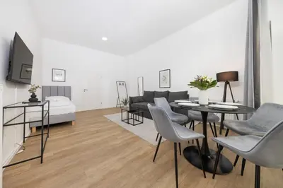 TV/Unterhaltungsangebot in der Unterkunft 2BR central in Neukölln Maybachufer