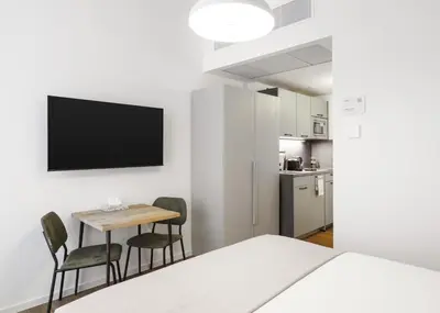 Küche/Küchenzeile in der Unterkunft Limehome Berlin Sybelstr