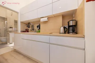 Küche/Küchenzeile in der Unterkunft time4staying 3 SZ Maisonette nahe Kudamm, ICC & Zoo