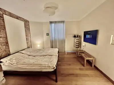 Ein Bett oder Betten in einem Zimmer der Unterkunft FeWo im Nollendorfkiez, 2 Zimmer, Küche, Bad,