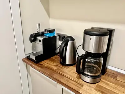 Kaffee-/Teezubehör in der Unterkunft FeWo im Nollendorfkiez, 2 Zimmer, Küche, Bad,
