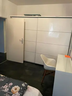 Ein Bett oder Betten in einem Zimmer der Unterkunft Two Rooms Berlin Neukölln