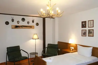 Ein Bett oder Betten in einem Zimmer der Unterkunft LODGE by Comfort Housing - 2 bedroom apartment