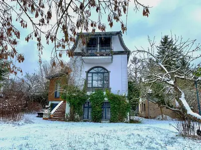 Charming Villa With A View Of Schermützelsee im Winter