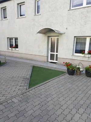 Das Gebäude in dem sich die Ferienwohnung befindet