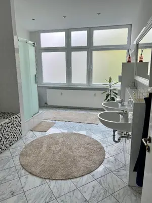 Ein Badezimmer in der Unterkunft Happy Home shared apartment