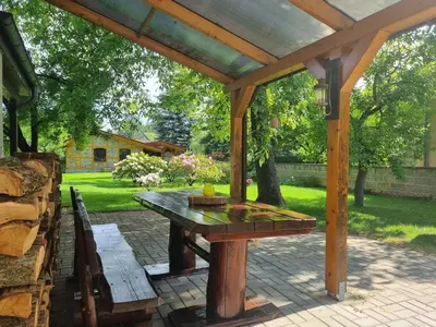 Ein Garten an der Unterkunft Ferienwohnung Nähe Berlin